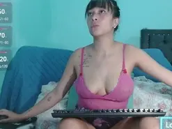 Amateur Adult Webcams of Carolina_wish