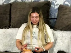 Amateur Live Porn of AmandaXXZ
