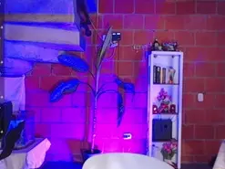 Amateur Nude Webcam of taniaqueen19