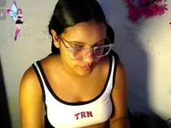 Amateur Live Sex Cam of chleo_rosse