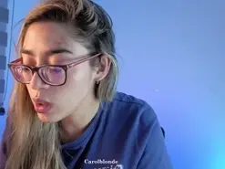 Amateur Free Porn Cam of carol_blonde