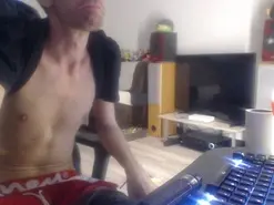 Amateur Free Porn Cam of LoyalDoggie