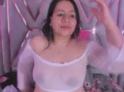Amateur Nude Webcam of adri_rivera
