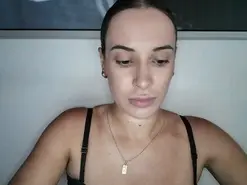 Amateur Live Porn of bbygucci_7