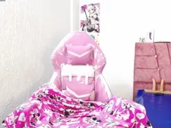Amateur Live Sex Cam of zoy_69