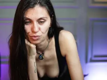 Bongacams Watch Live Sex Cams of LucyBook