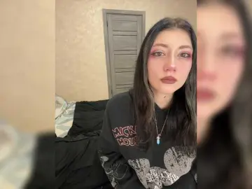 Bongacams Free Porn Cam of LuckyStar