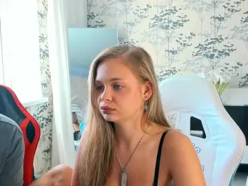 Bongacams Live Sex Cam of LoveAndSex24