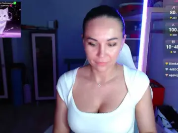 Bongacams Best live sex cam show of QWEENII