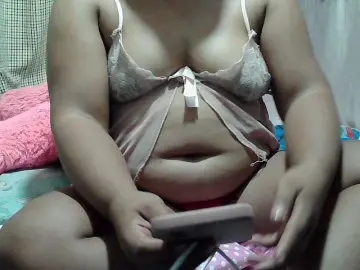 Bongacams Adult Webcam of PinayLynlyn08