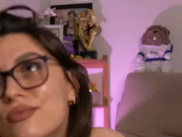 Bongacams Private Sex Chat of MonaLisss