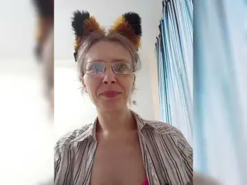 Bongacams Live Sex Cam of -queen-margo-
