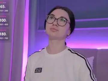 Bongacams Sex Cam of Chiaralovee