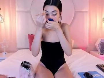 Bongacams Adult Video Chat of LeahSaenz