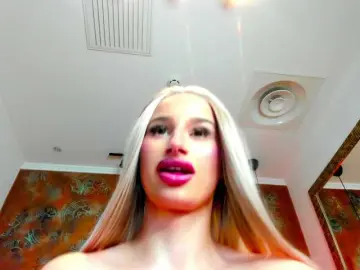 Bongacams Free Porn Cam of ScarletFlame