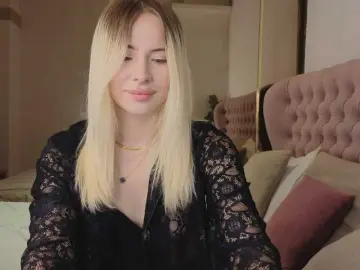 Bongacams Nude Webcam of Bella-crazyy