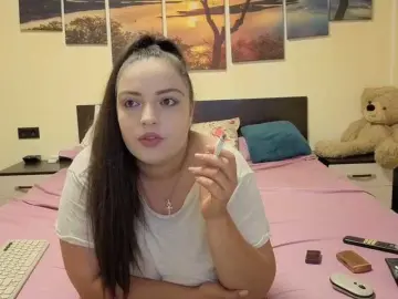 Bongacams Watch Live Sex Cams of adellineee