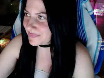 Bongacams Watch Live Sex Cams of Bellastarrr84