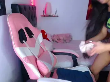 Bongacams Watch Live Sex Cams of room-kitty