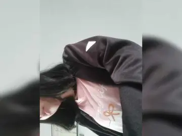 Bongacams Nude Webcam of Selinababy99