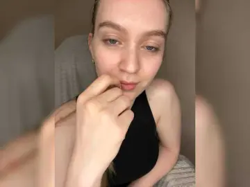 Bongacams Adult Video Chat of CyrilaPuff