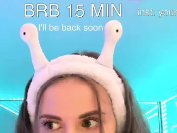 Bongacams Live Porn of -VikkiL0vesCheese-