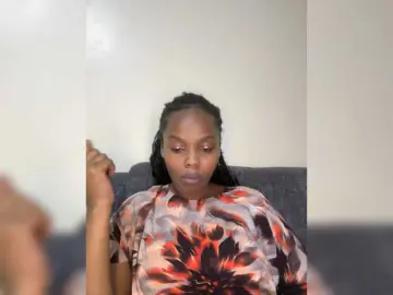 Bongacams Watch Live Sex Cams of Curvy-maxy9