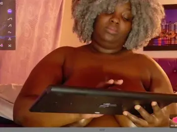 Bongacams Sex Cam of ebony-NeighborMoans