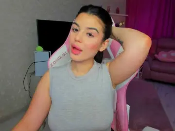 Bongacams Watch Live Sex Cams of SnowingWinter