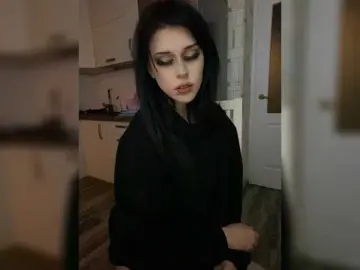 Bongacams Free Porn Cam of emog1rl