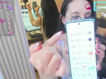 Bongacams Watch Live Sex Cams of Athenaa-tay