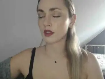 Bongacams Sex Cam of ScarlettXQueen