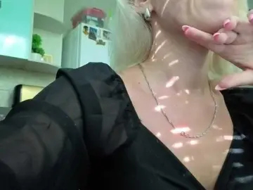 Bongacams Live Sex Cam of Alenaa