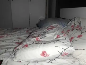 Bongacams Watch Live Sex Cams of petitedanielle