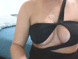 Cam4 Live Sex Cam of Loira_651