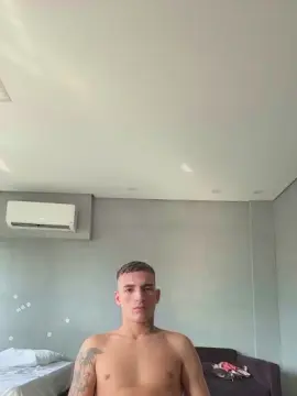 Cam4 Live Porn of pietrolutchero