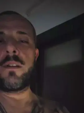 Cam4 Free Live Porn of Bighandx