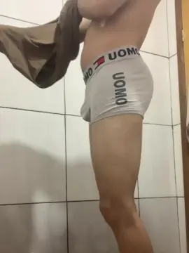 Cam4 Sex Chat of Discreto96_