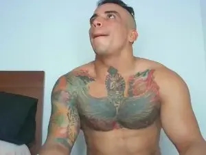 Cam4 Nude Webcam of Lucasflexthis_1