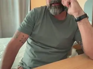 Cam4 Live Porn of romanopoil