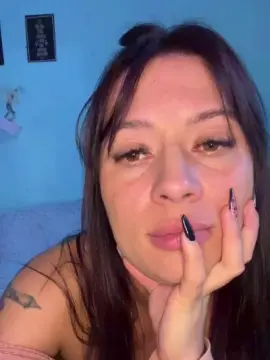 Cam4 Private Sex Chat of Carolzinha_fox