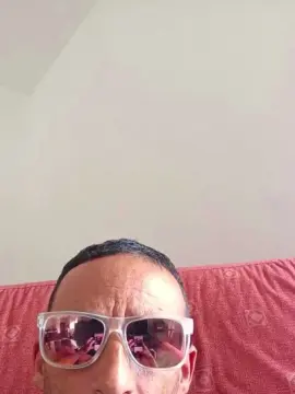 Cam4 Free Live Porn of comilon77