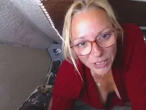 Cam4 Nude Webcam of Doucelouve9