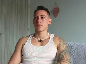 Cam4 Live Porn of Latino_Milk_99