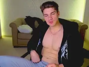 Cam4 Nude Webcam of MaxKaidenn