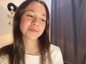 Cam4 Sex Chat of KizzieLudwick