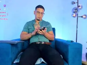 Cam4 Nude Webcam of Josh_Miller__