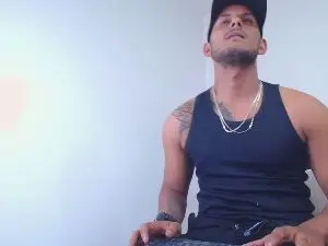 Cam4 Private Sex Chat of Chris_Dick99