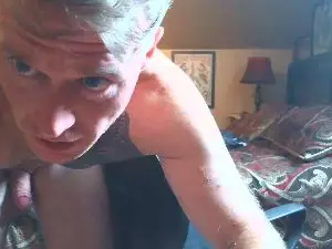 Cam4 Live Sex of DILFiGuess1