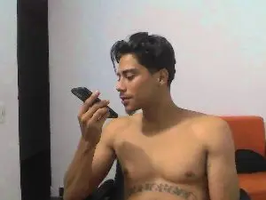 Cam4 Free Live Porn of seraph_noir
